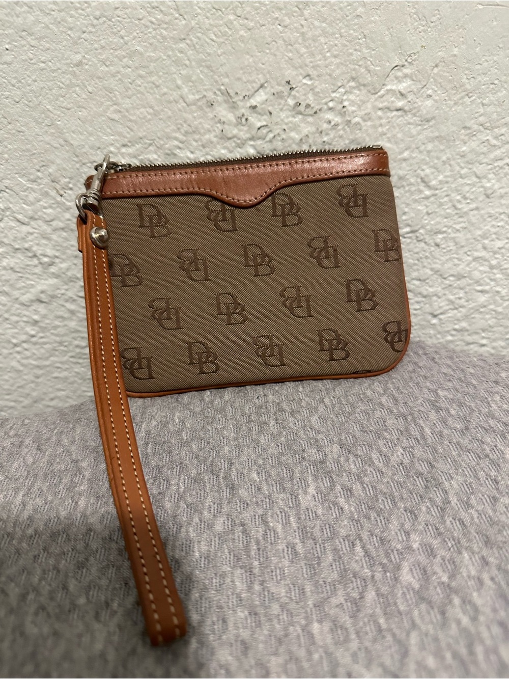 Dooney & Bourke Monogram Brown Canvas Wristlet - Picture 4 of 8